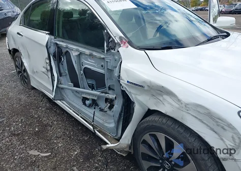 2017 Honda Accord Hybrid Touring z USA, uszkodzony, nr VIN JHMCR6F77HC001147